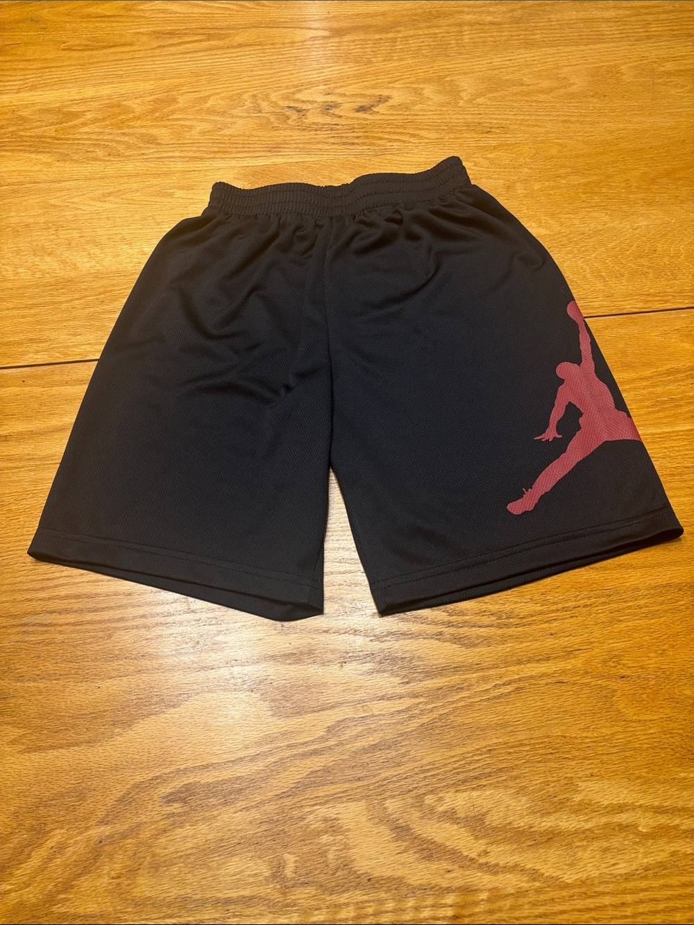 Jordan Kids Red and Black Athletic Shorts and Tee Set - Picture 10 of 13